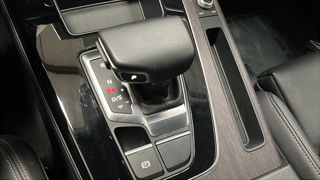 Used 2022 Ibis White Audi 55 Premium image 19