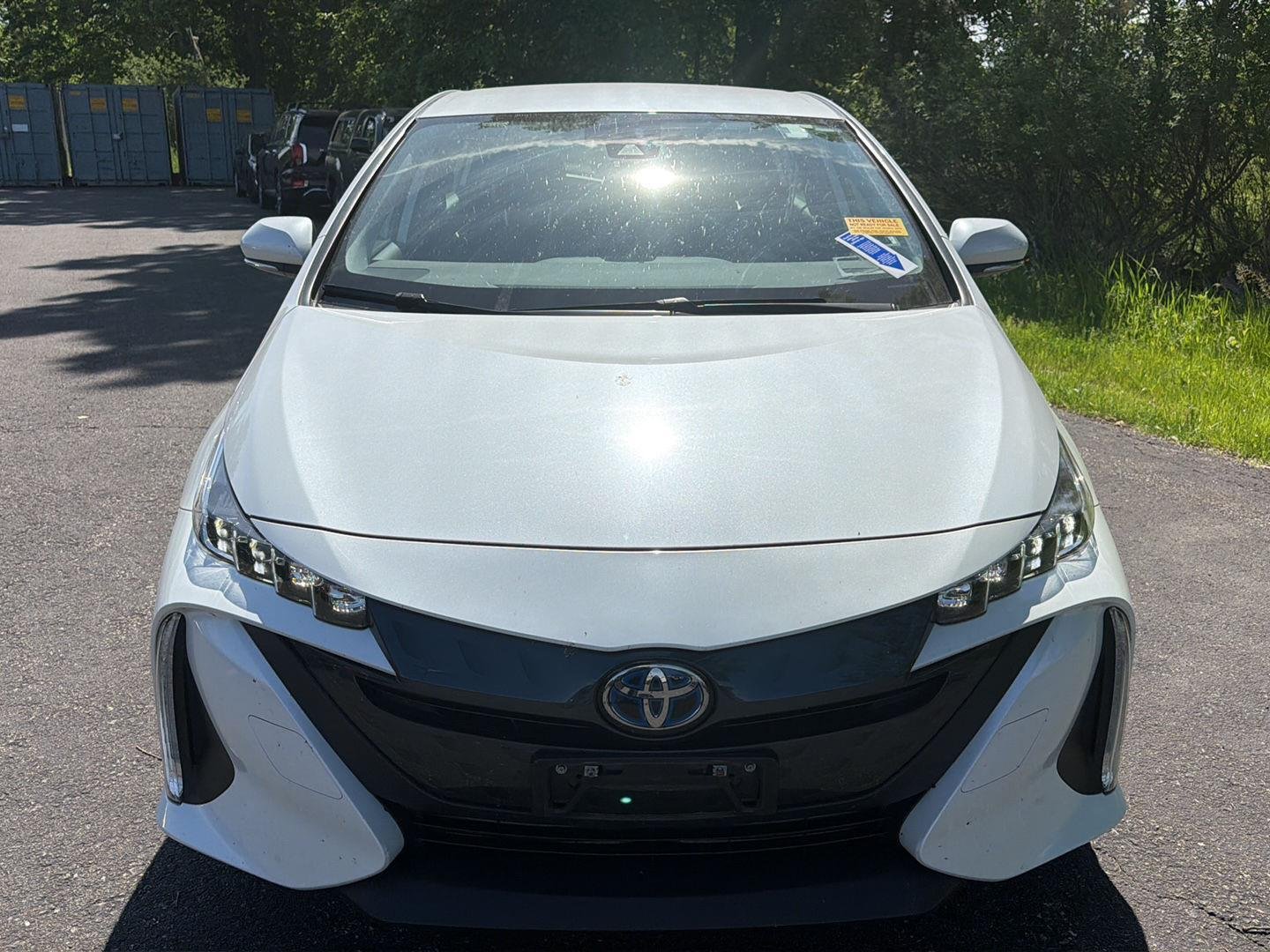 Used 2022 Wind Chill Pearl Toyota XLE image 2