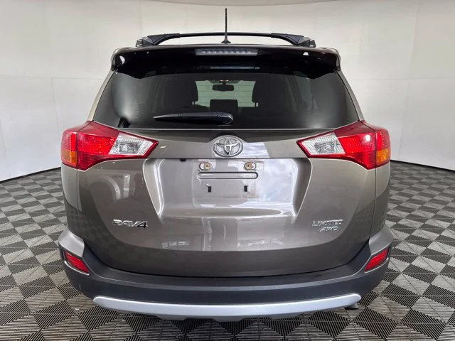 Used 2015 Pyrite Mica Toyota Limited image 20