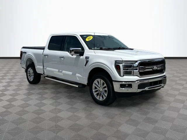 Used 2025 White Ford Lariat image 3