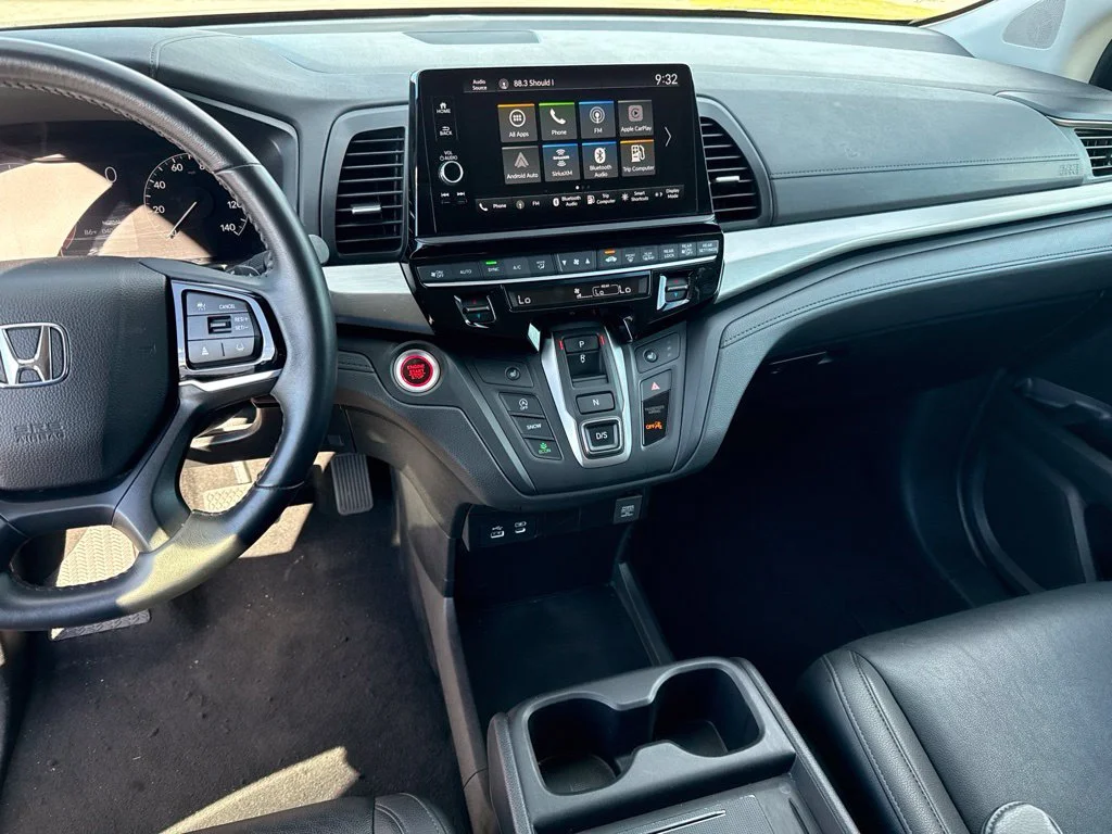 Used 2025 Gray Honda EX-L image 8