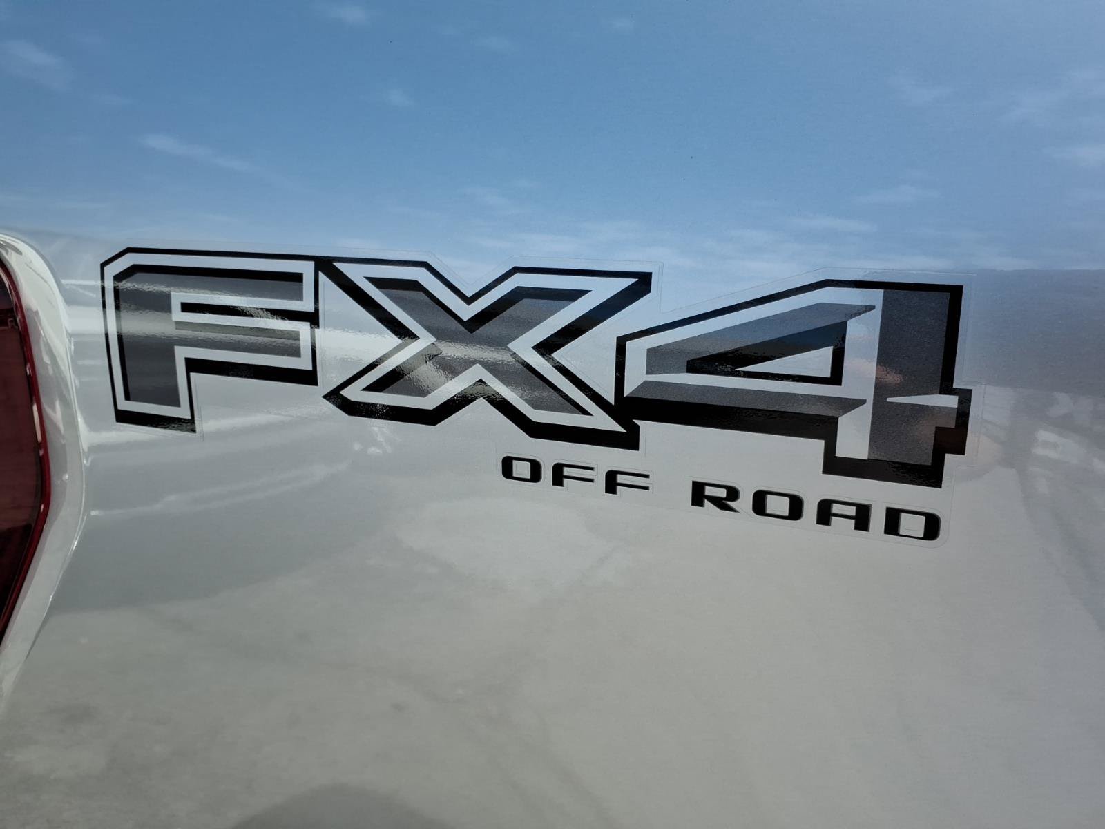 New 2026 Iconic Silver Metallic Ford XLT image 9