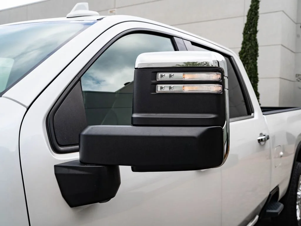 Used 2022 Iridescent Pearl Tricoat Chevrolet High Country image 16
