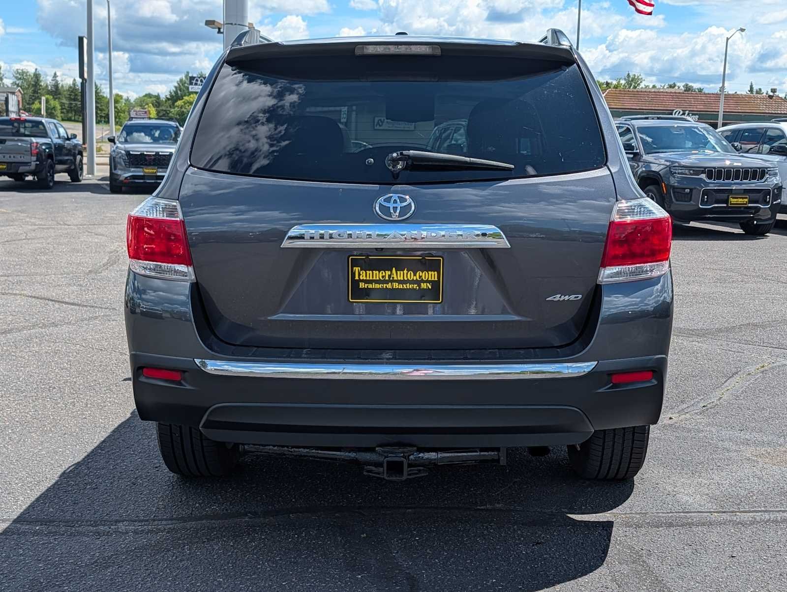 Used 2013 Magnetic Gray Metallic Toyota Limited image 6