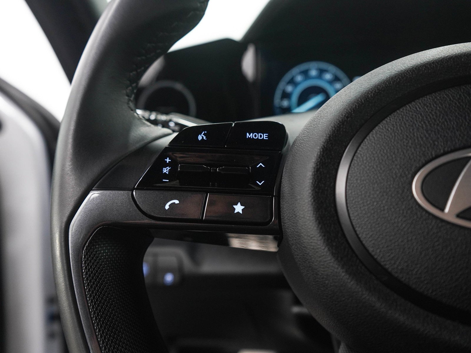 2025 Hyundai Elantra Blue - Photo 24