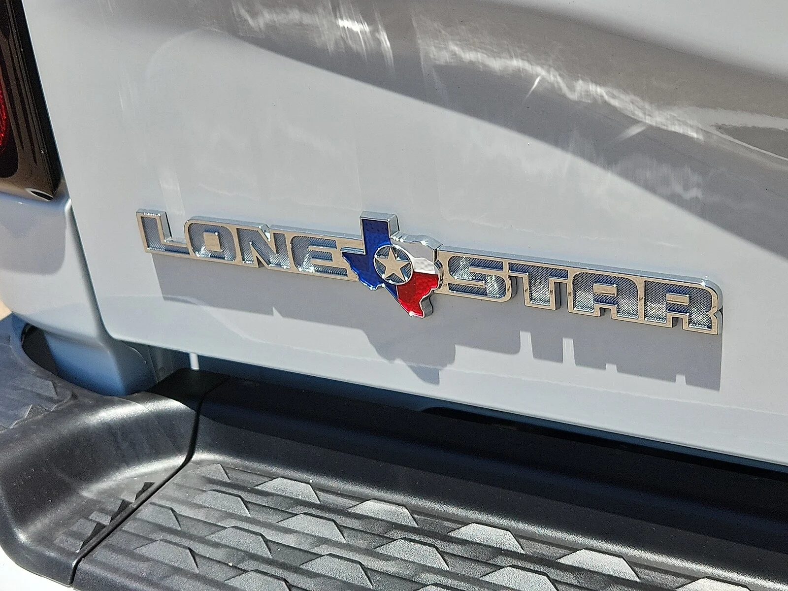 New 2026 Bright White Clear-Coat  Paint Ram LONE STAR CREW CAB 4X4 8
