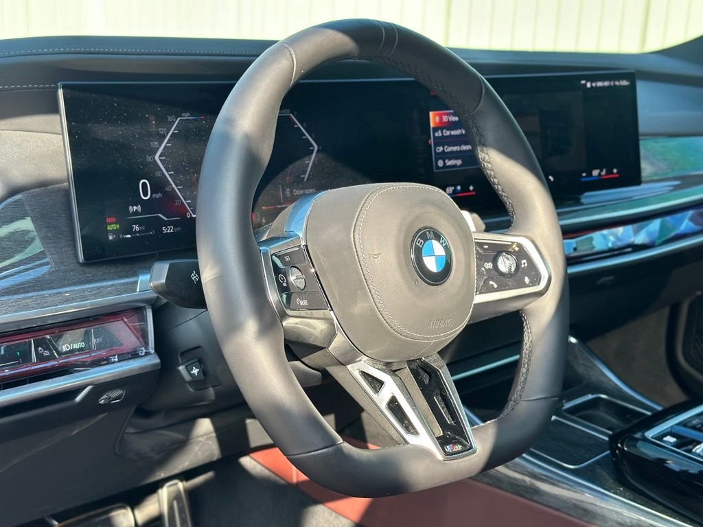 Used 2025 Black BMW 760i xDrive image 18