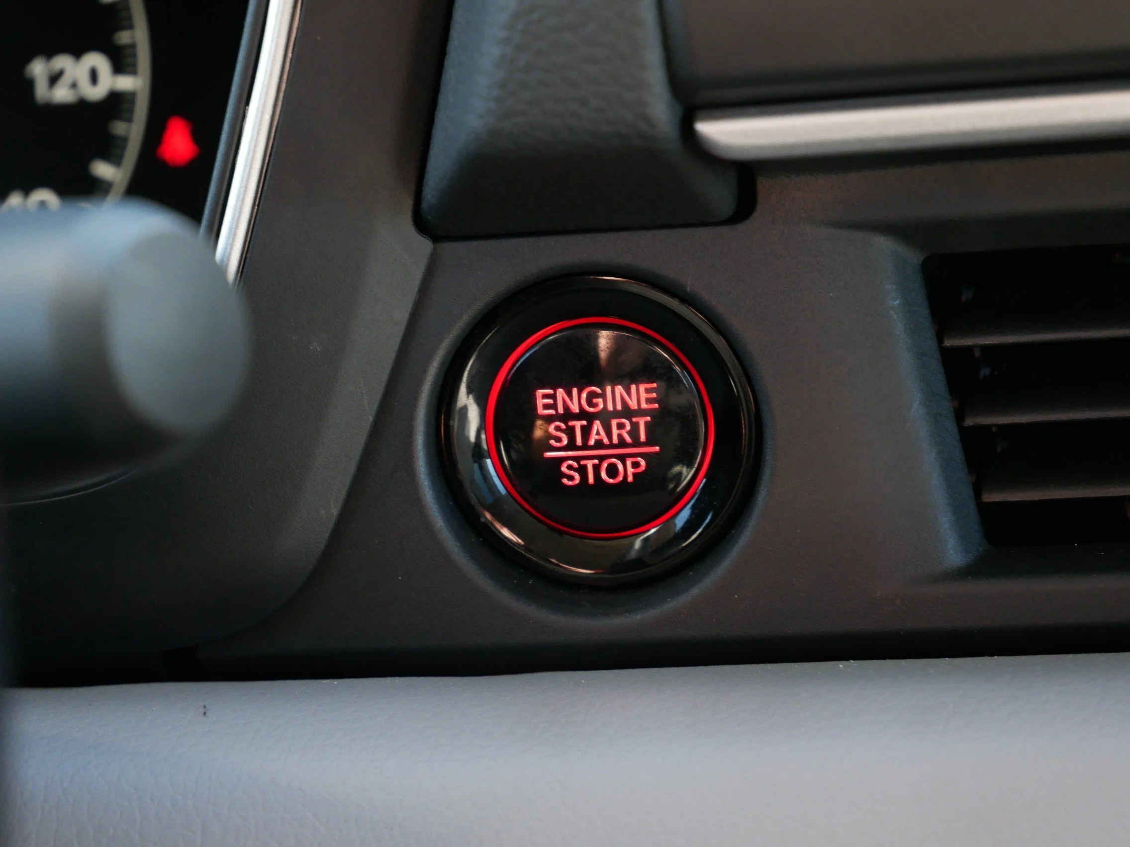 2025 Honda Pilot Touring - Photo 29