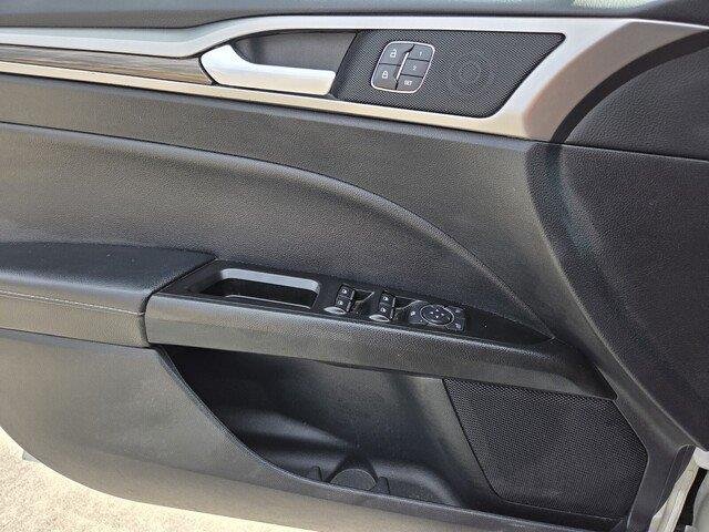 Used 2019 Ingot Silver Metallic Ford SEL image 23