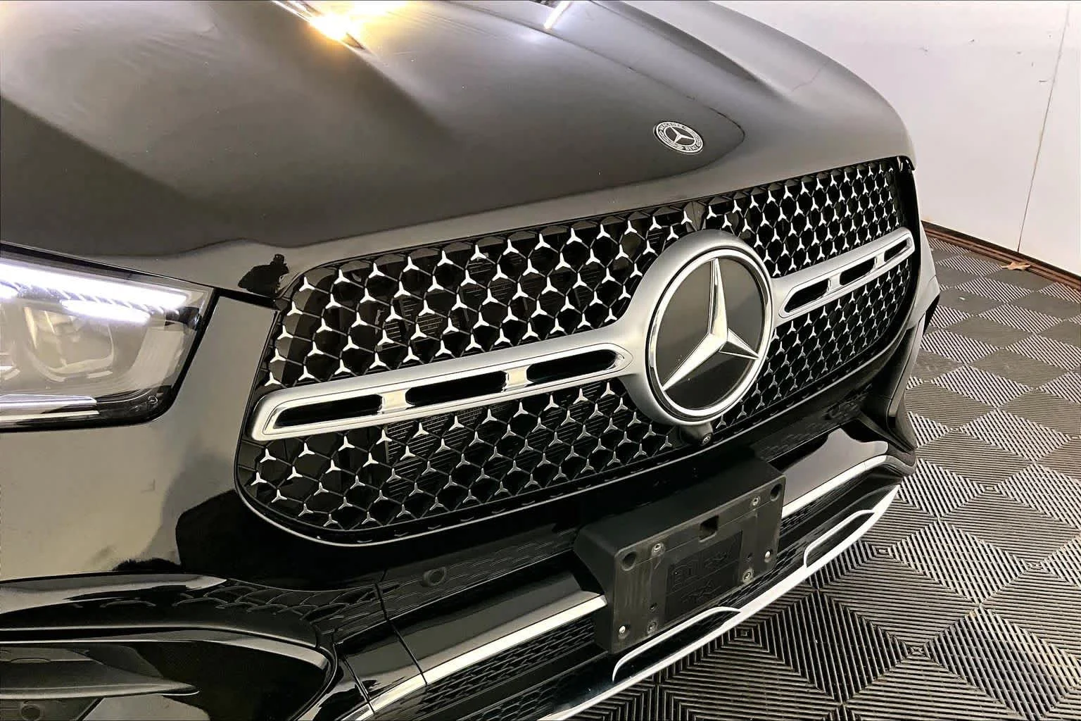 Used 2024 Black Mercedes-Benz GLE 450 image 32