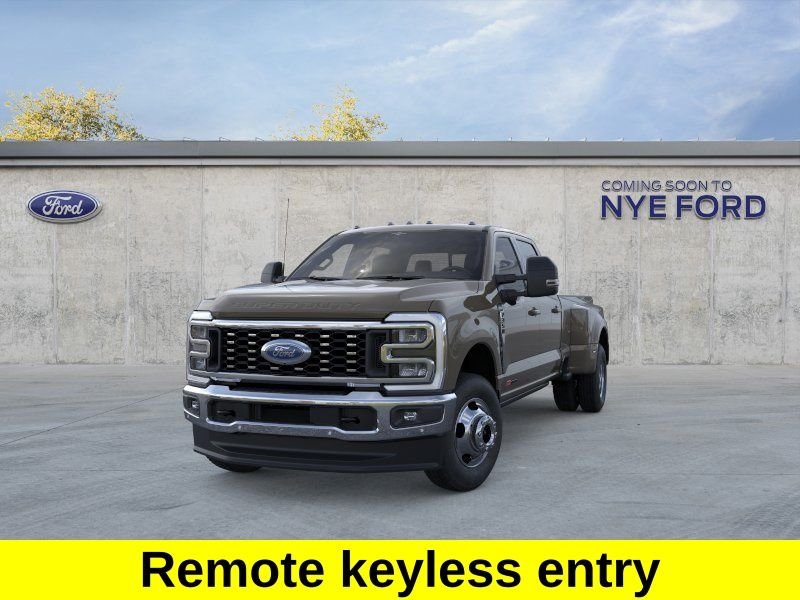 New 2026 Gray Ford Lariat image 3