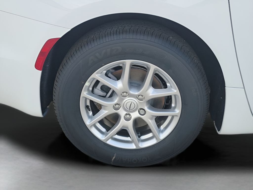 New 2026 Bright White Clear-Coat Exterior Paint Chrysler LX image 19