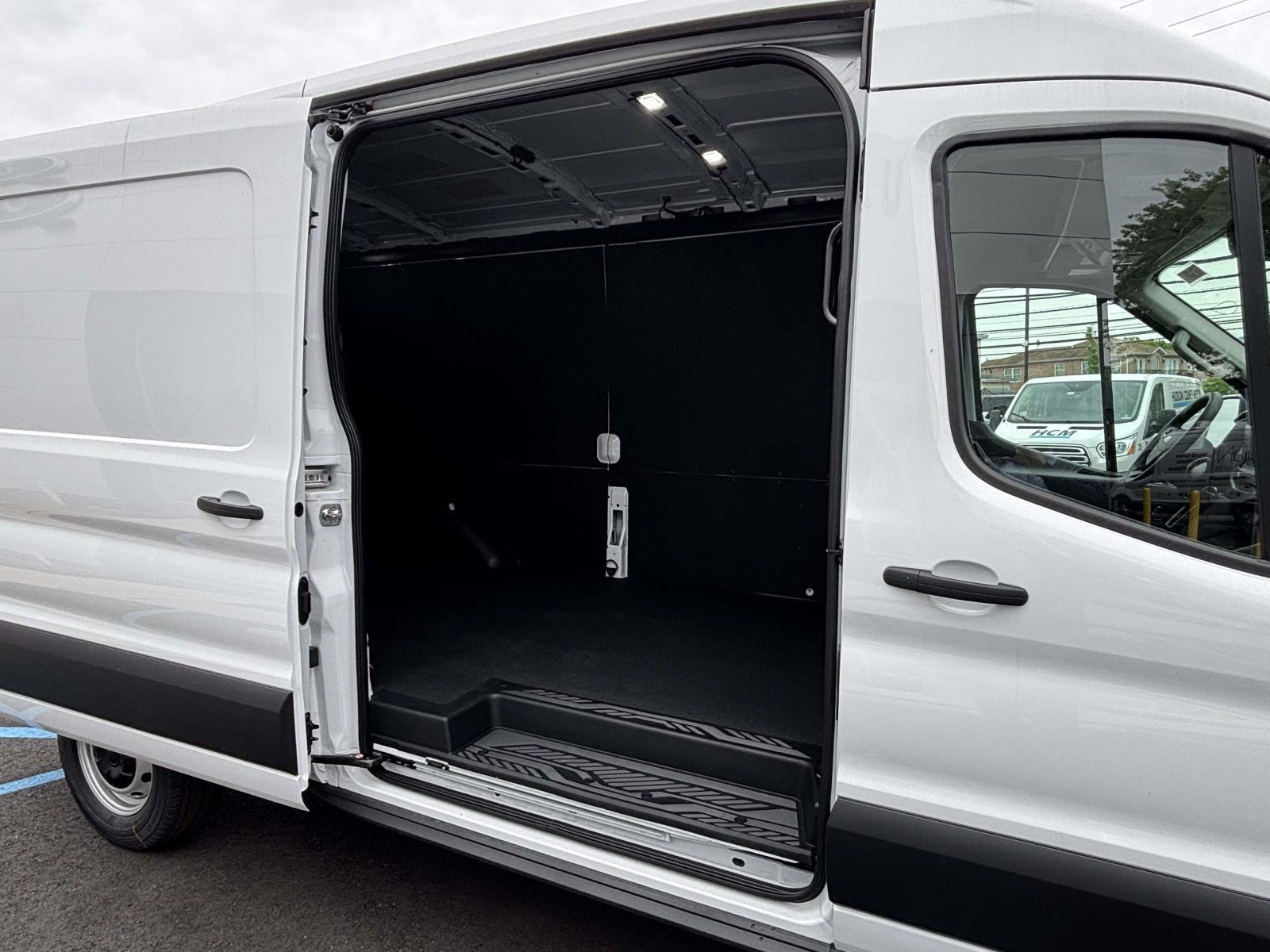 New 2026 Oxford White Ford Cargo Van image 5