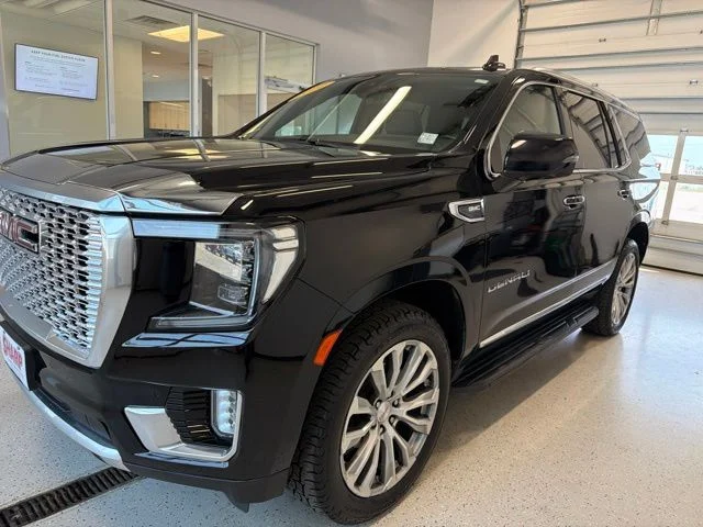 Used 2022 Black GMC Denali image 6