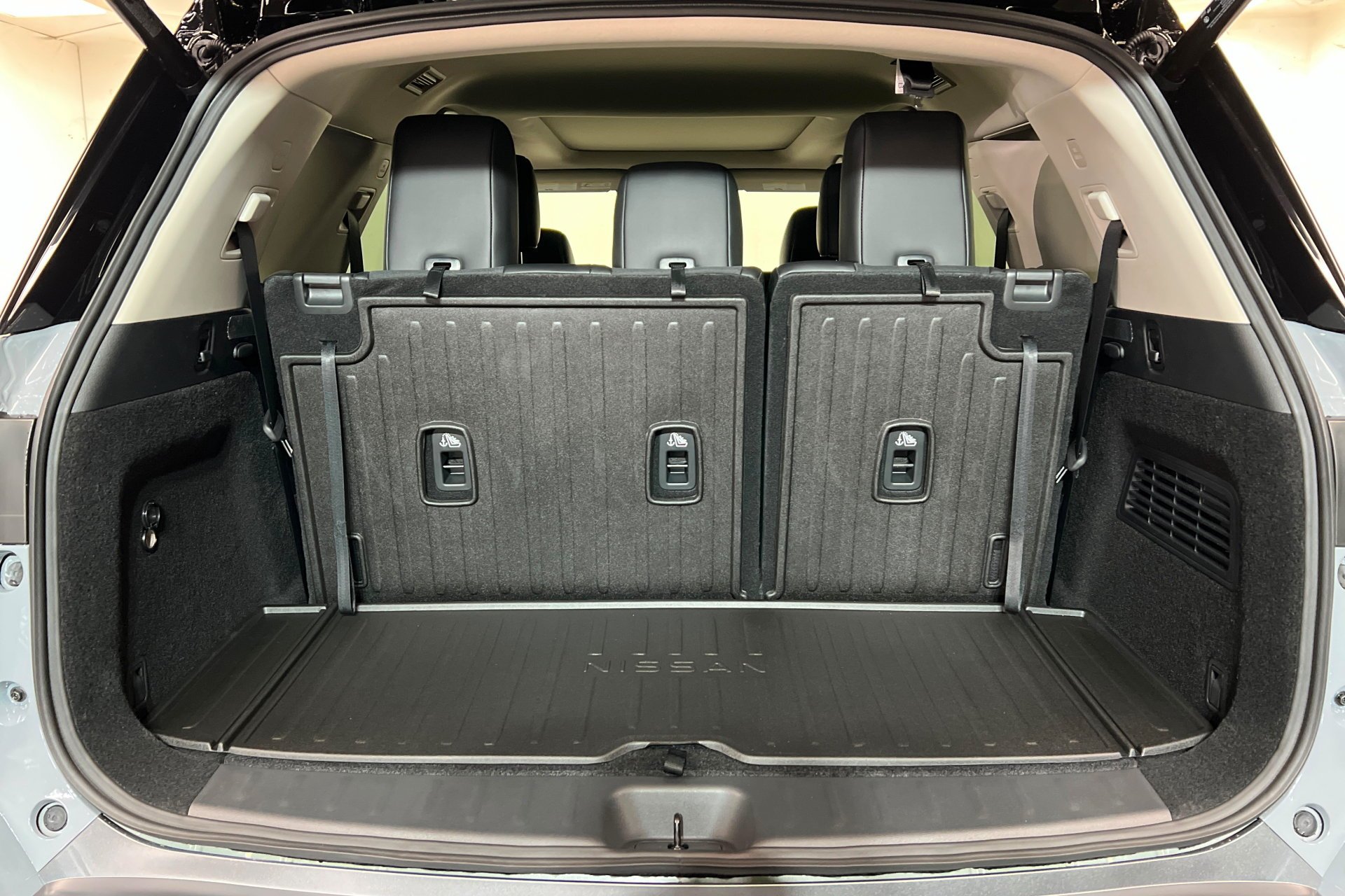 2026 Nissan Pathfinder Platinum - Photo 24