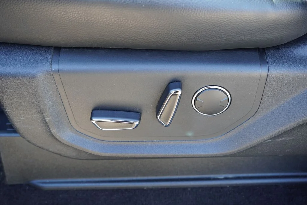 Used 2018 Black Ford Lariat image 26