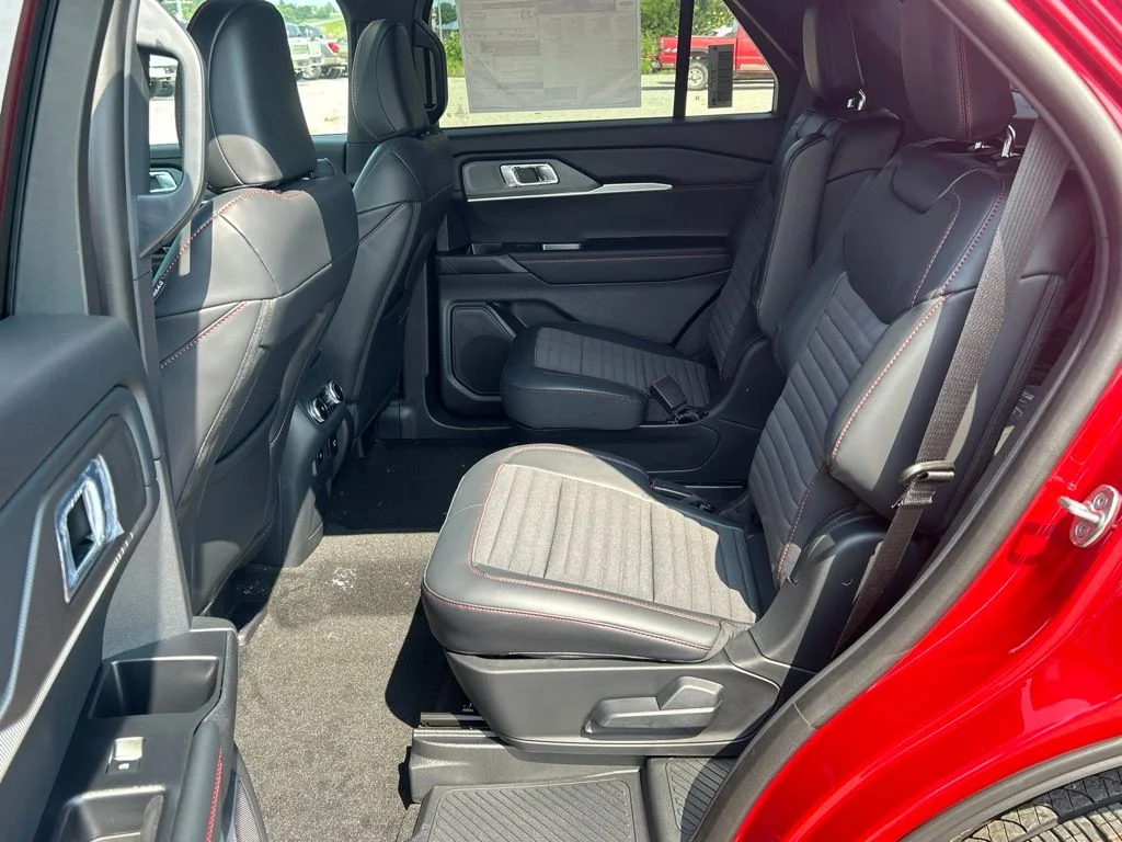 New 2026 Rapid Red Metallic Tinted Clearcoat Ford ST-Line image 14