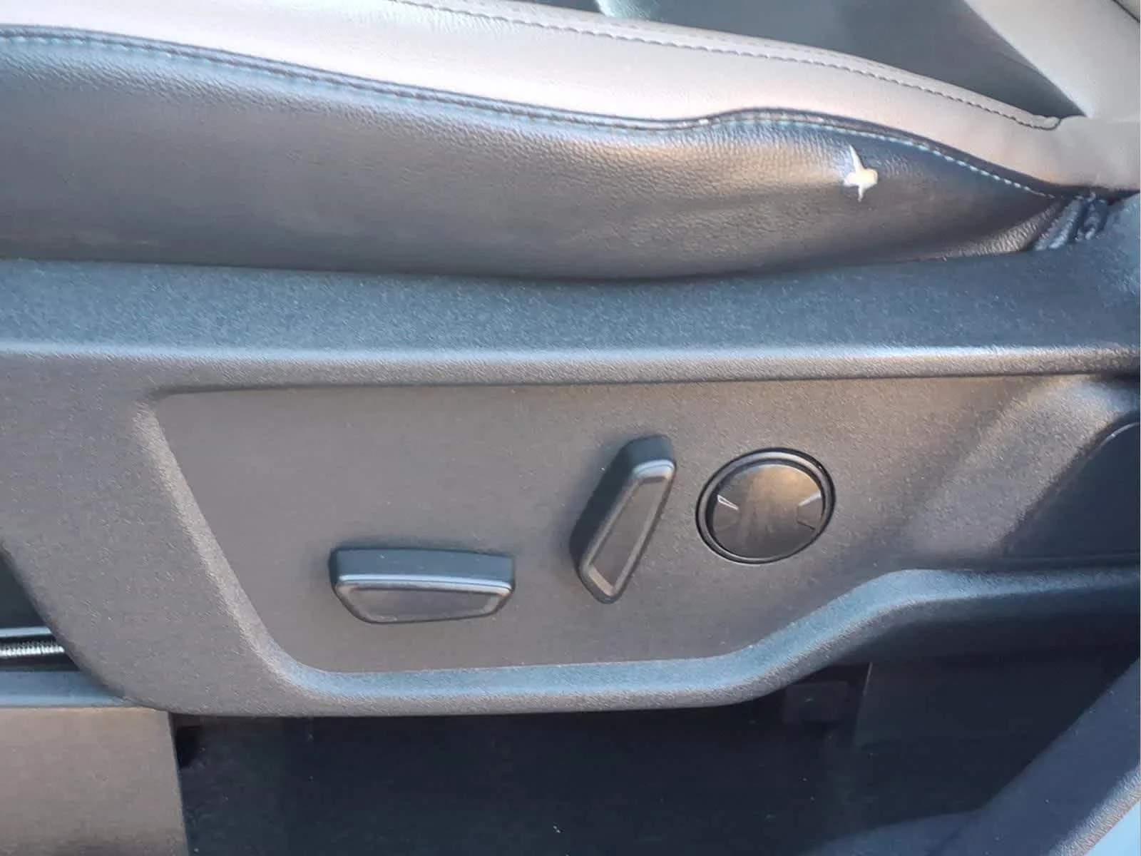Used 2022 Area 51 Ford Wildtrak image 16