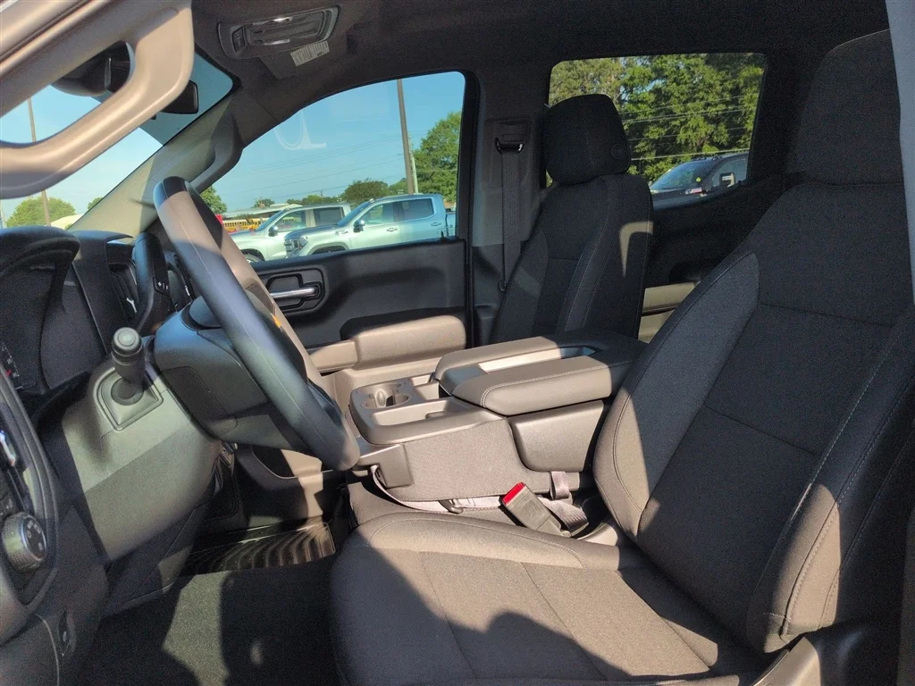 Used 2026 Black Chevrolet Custom image 19