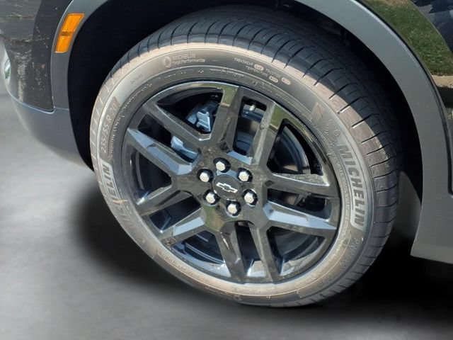 New 2026 Black Chevrolet 2LT image 15