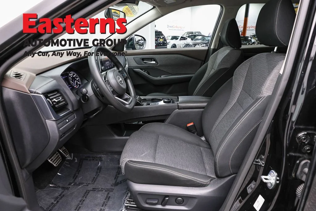Used 2022 Black Nissan SV image 13