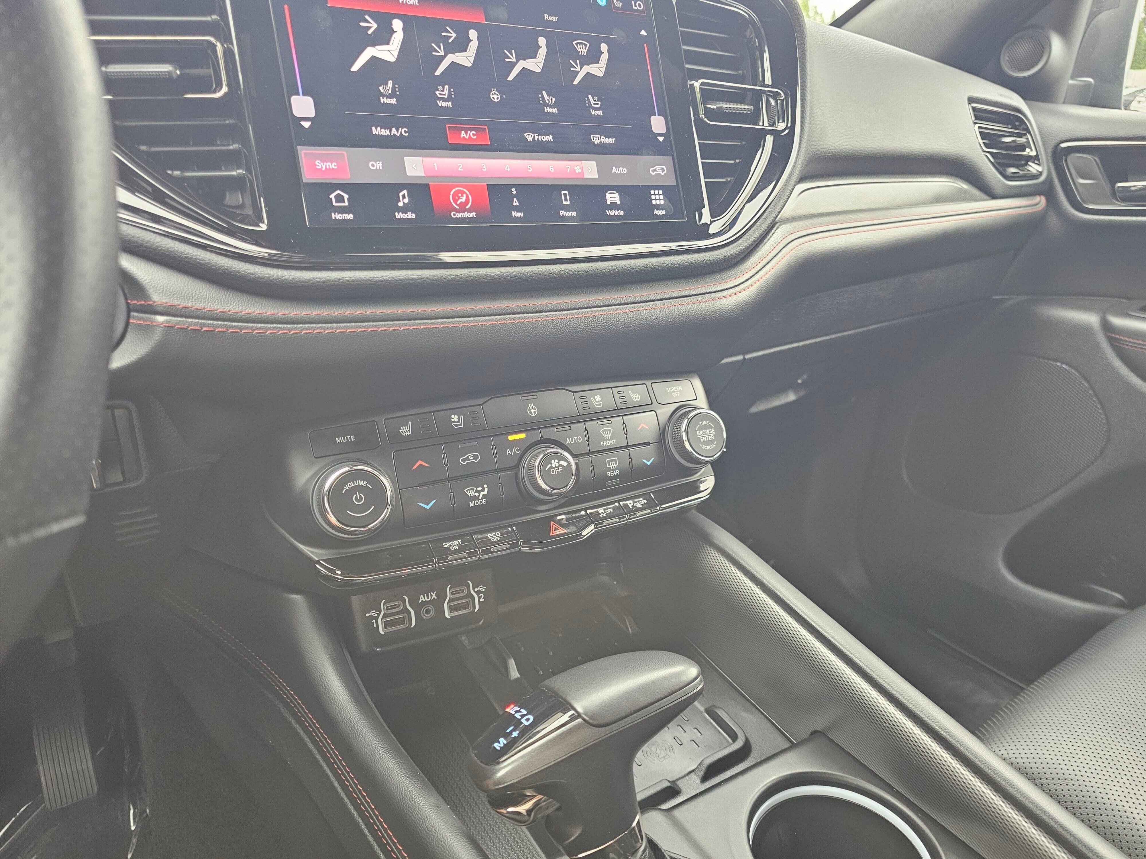 Used 2025 DB Black Clearcoat Dodge R/T Plus image 31