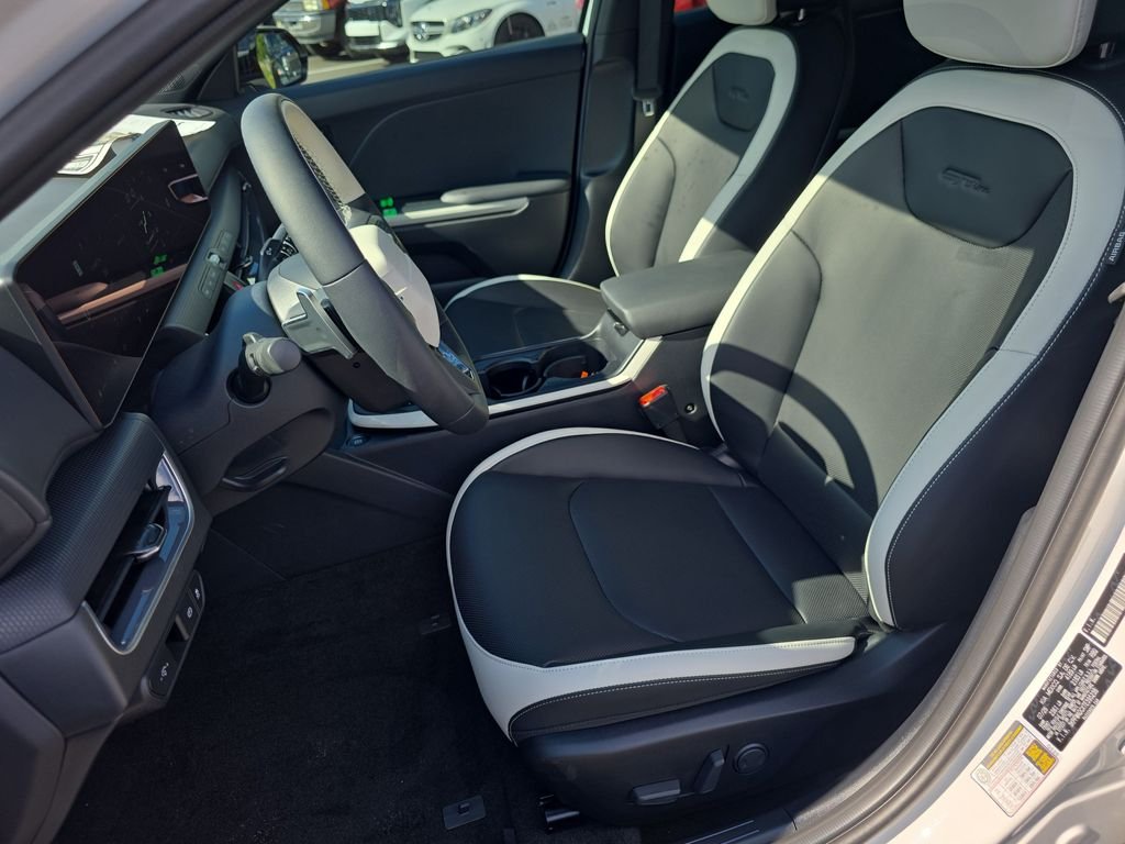 New 2026 Snow White Pearl Kia GT-Line Turbo image 12