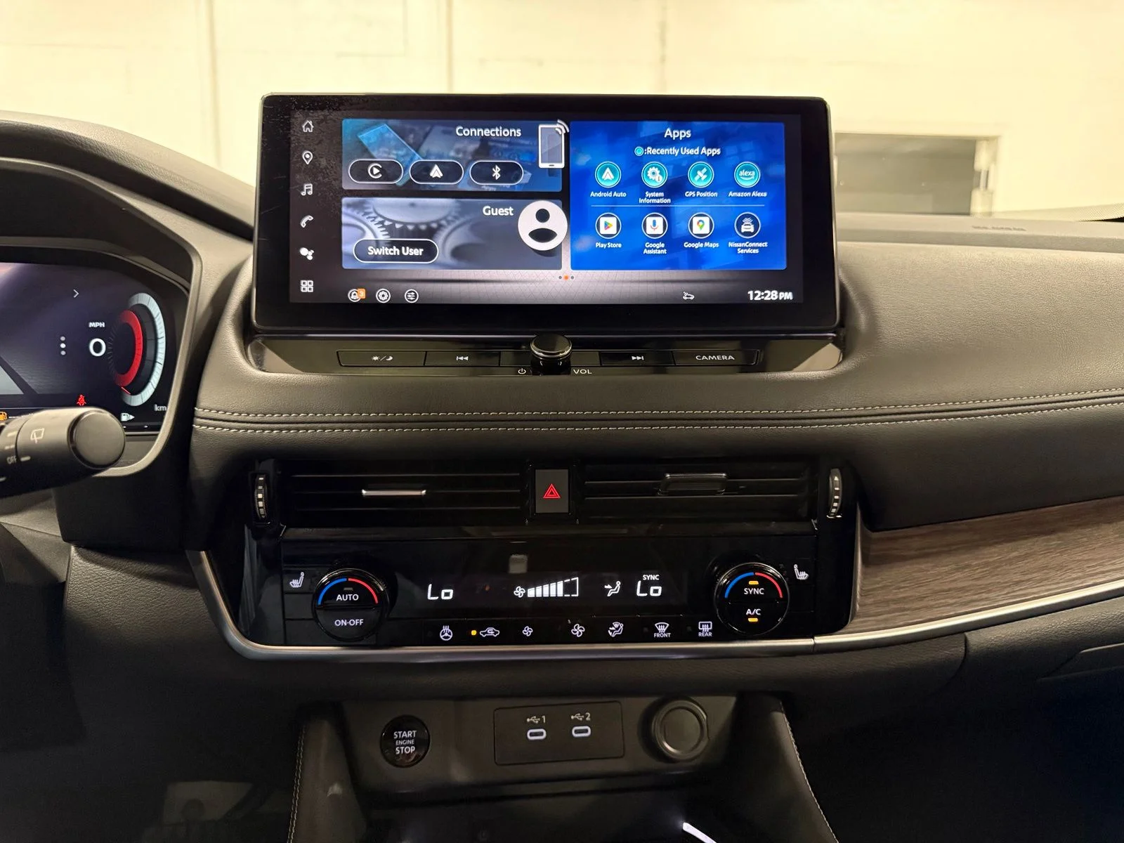 Used 2024 Black Nissan Platinum image 14