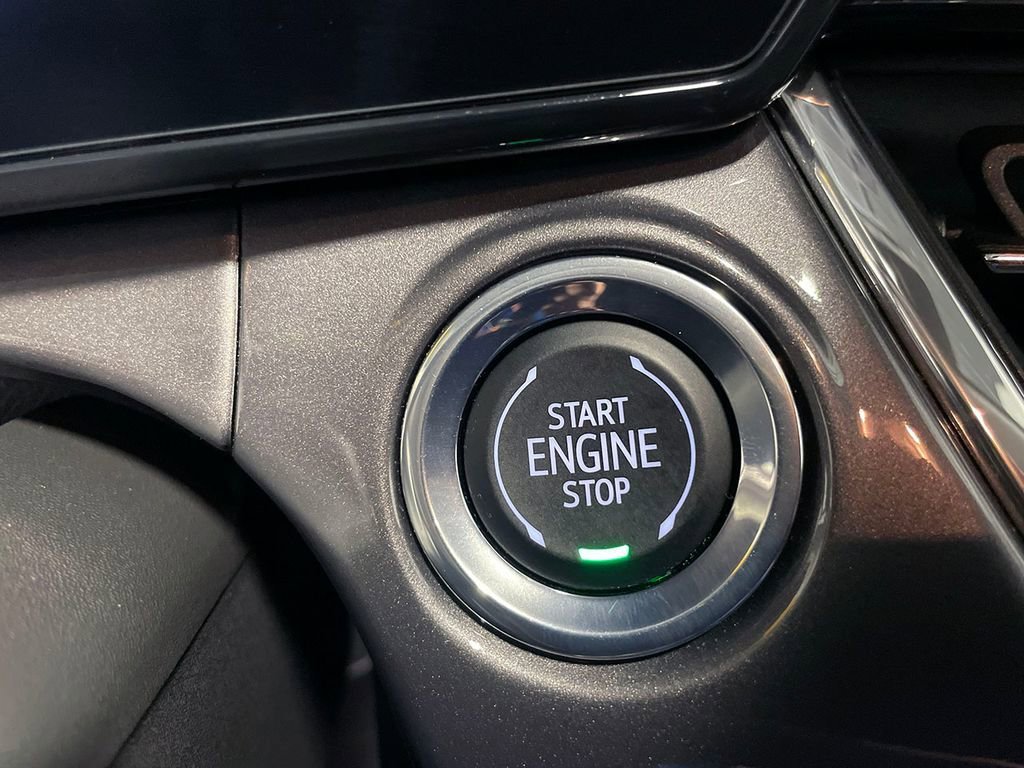 Used 2025 Sterling Gray Metallic Chevrolet ACTIV image 28