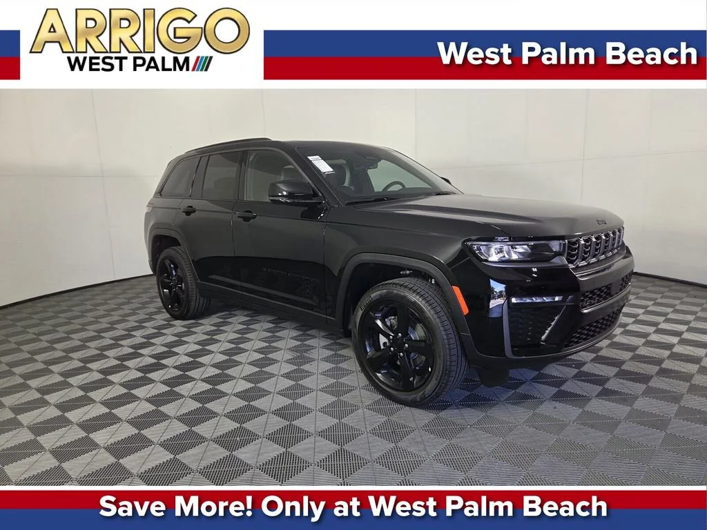 New 2026 Diamond Black Crystal Pearl-Coat Exterior Paint Jeep Limited image 1