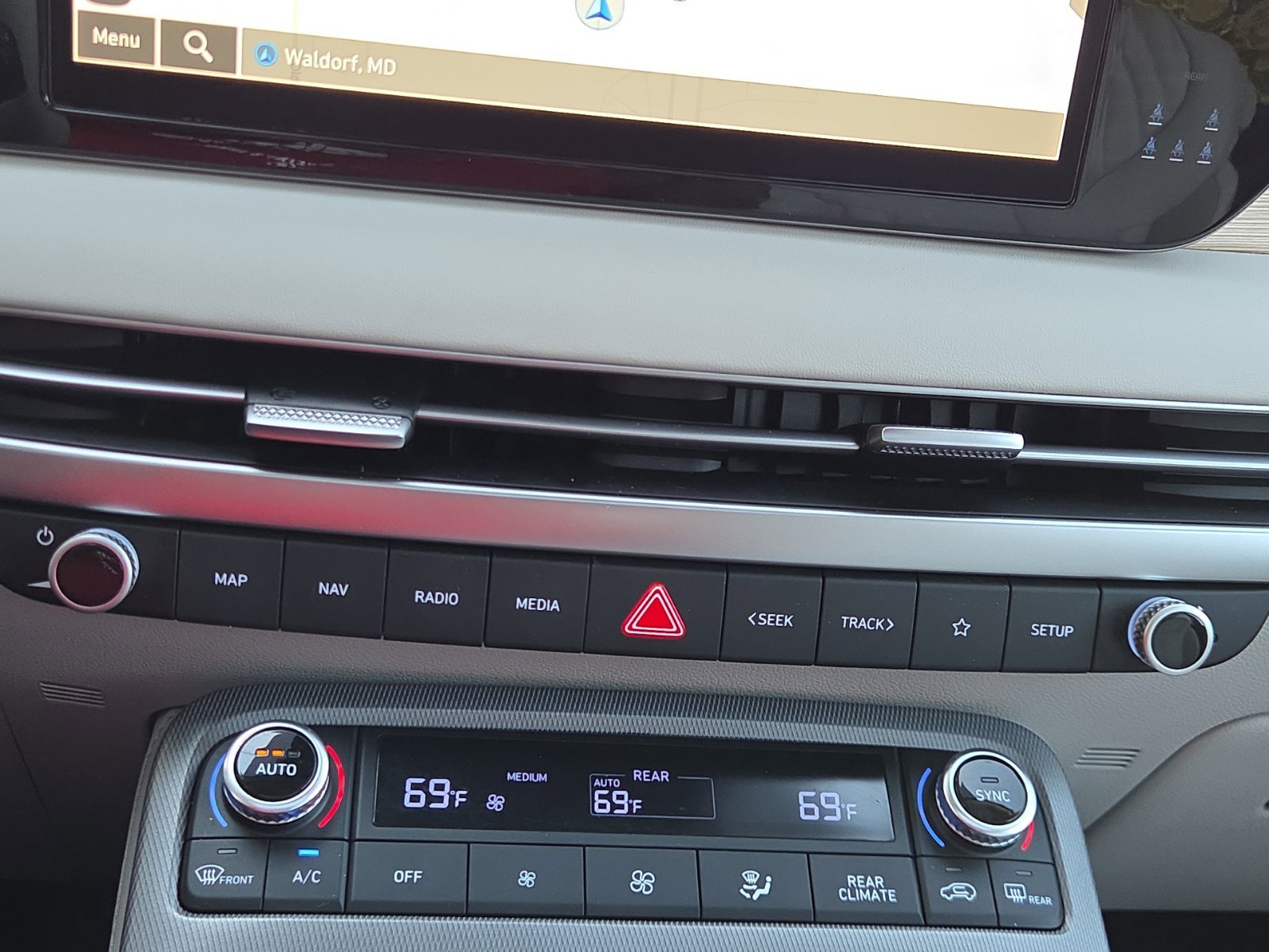 Used 2024 Red Hyundai Limited image 22