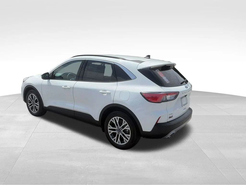 Used 2022 White Ford SEL image 4