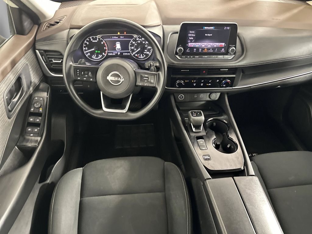 Used 2023 Glacier White Nissan S image 12