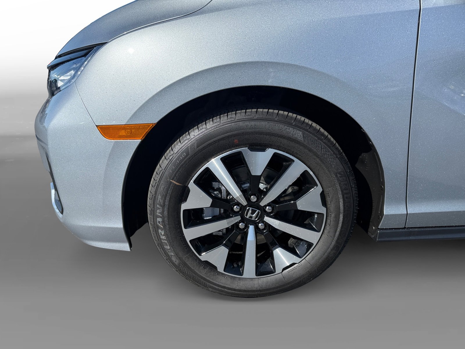 2026 Honda Odyssey EX-L - Photo 9