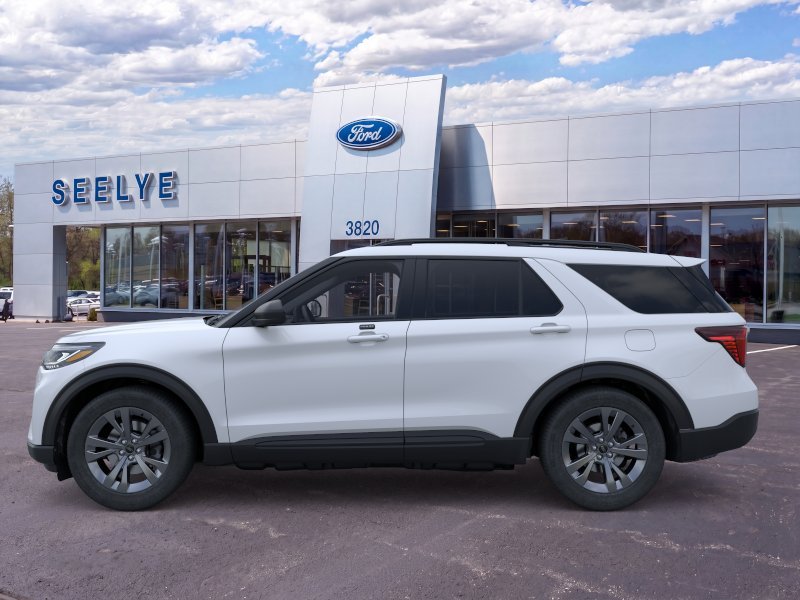 New 2026 Space White Metallic Ford Active image 4