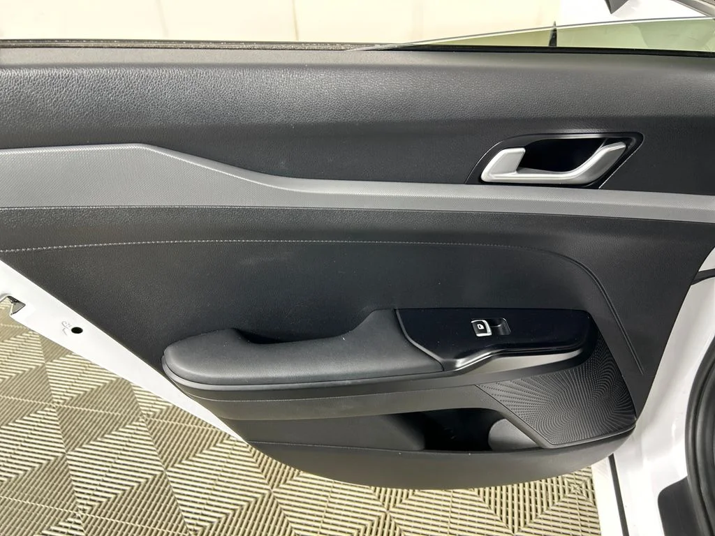 Used 2023 White Kia GT-Line image 16