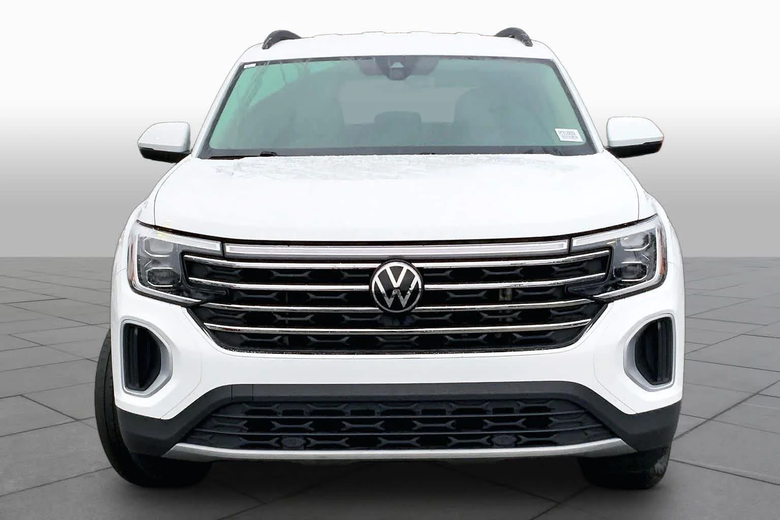 Used 2024 Pure White Volkswagen 2.0T SE image 4