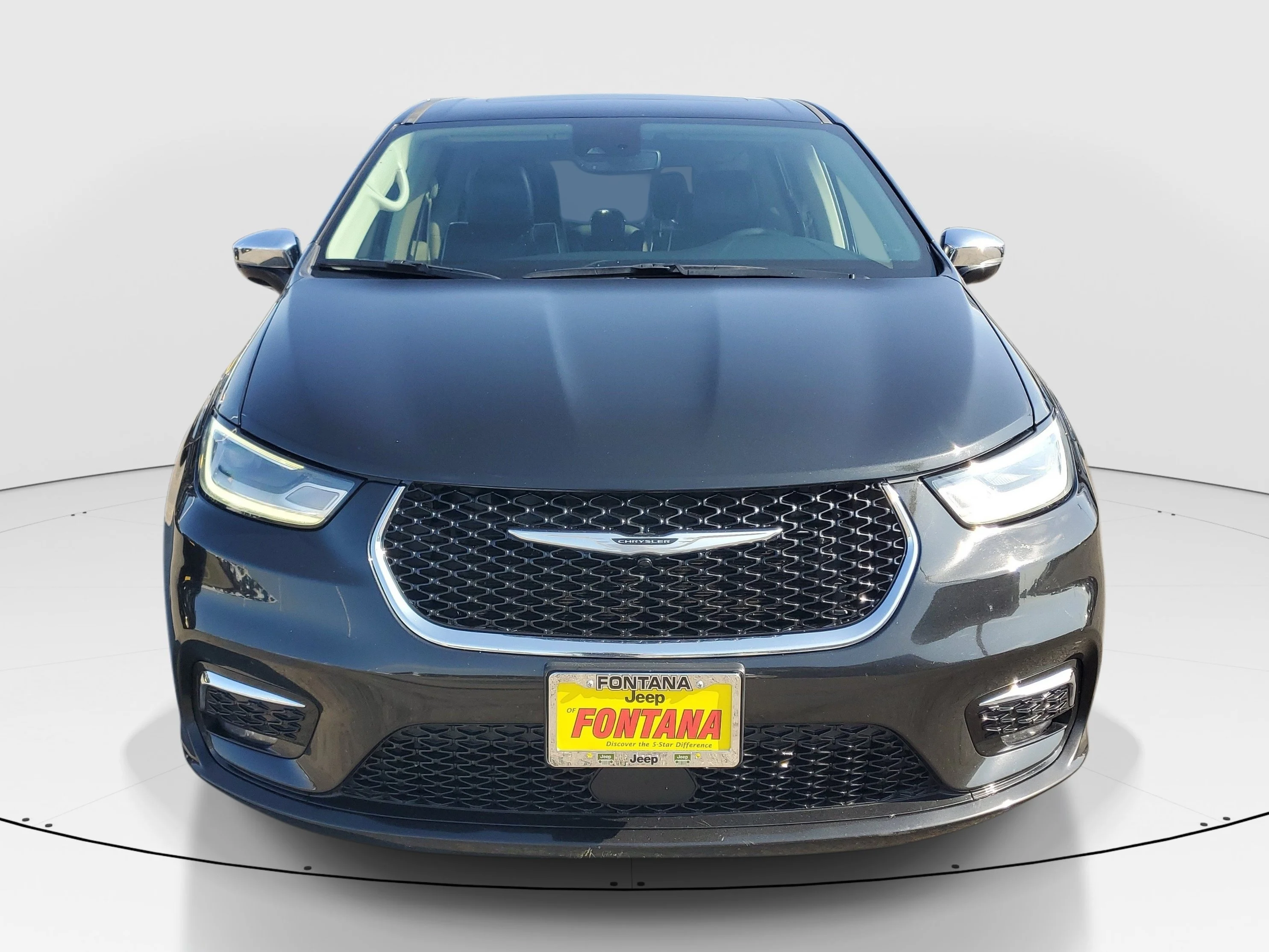 Used 2023 Black Chrysler Limited image 9