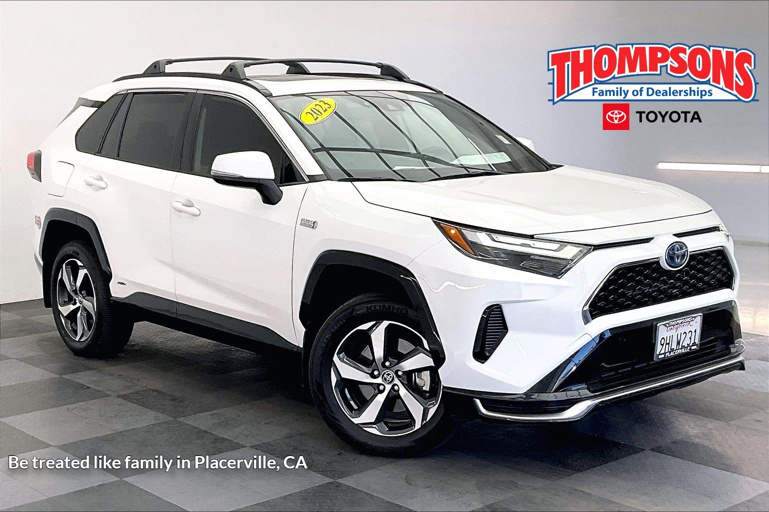 Used 2023 Ice Cap Toyota SE image 1