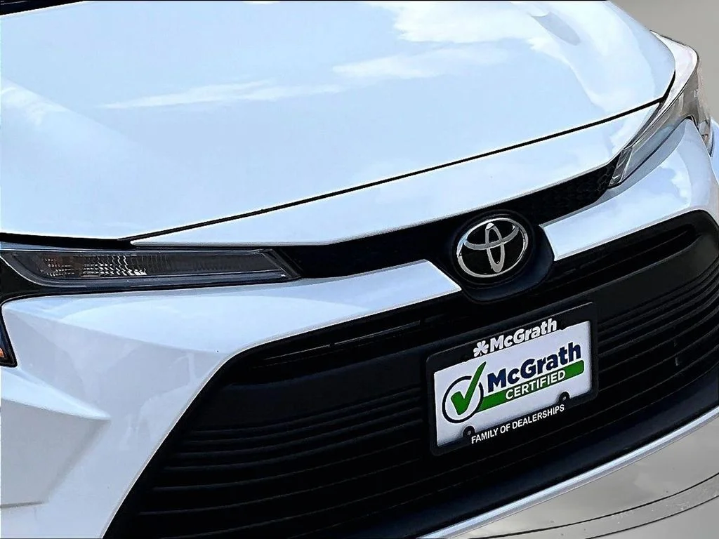 Used 2025 Beige Toyota LE image 35