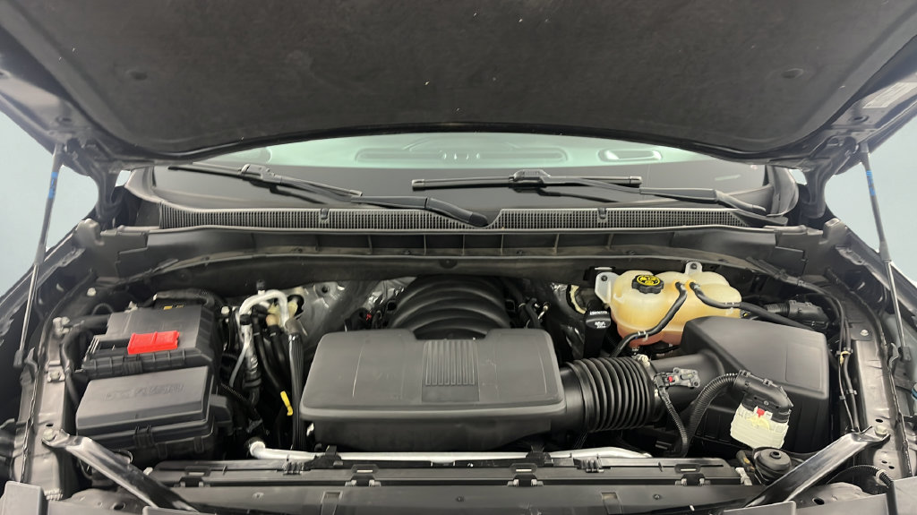 Used 2022 Black Chevrolet Premier image 21