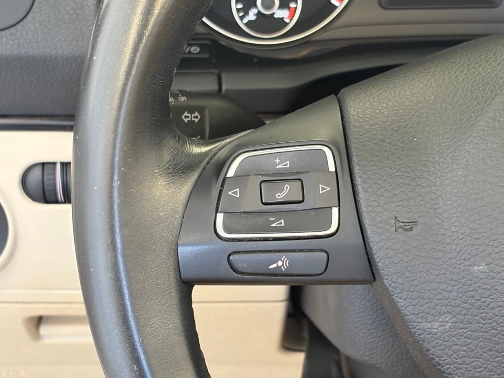 Used 2013 Candy White Volkswagen Lux image 17