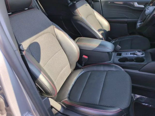 Used 2023 Silver Ford ST-Line image 33
