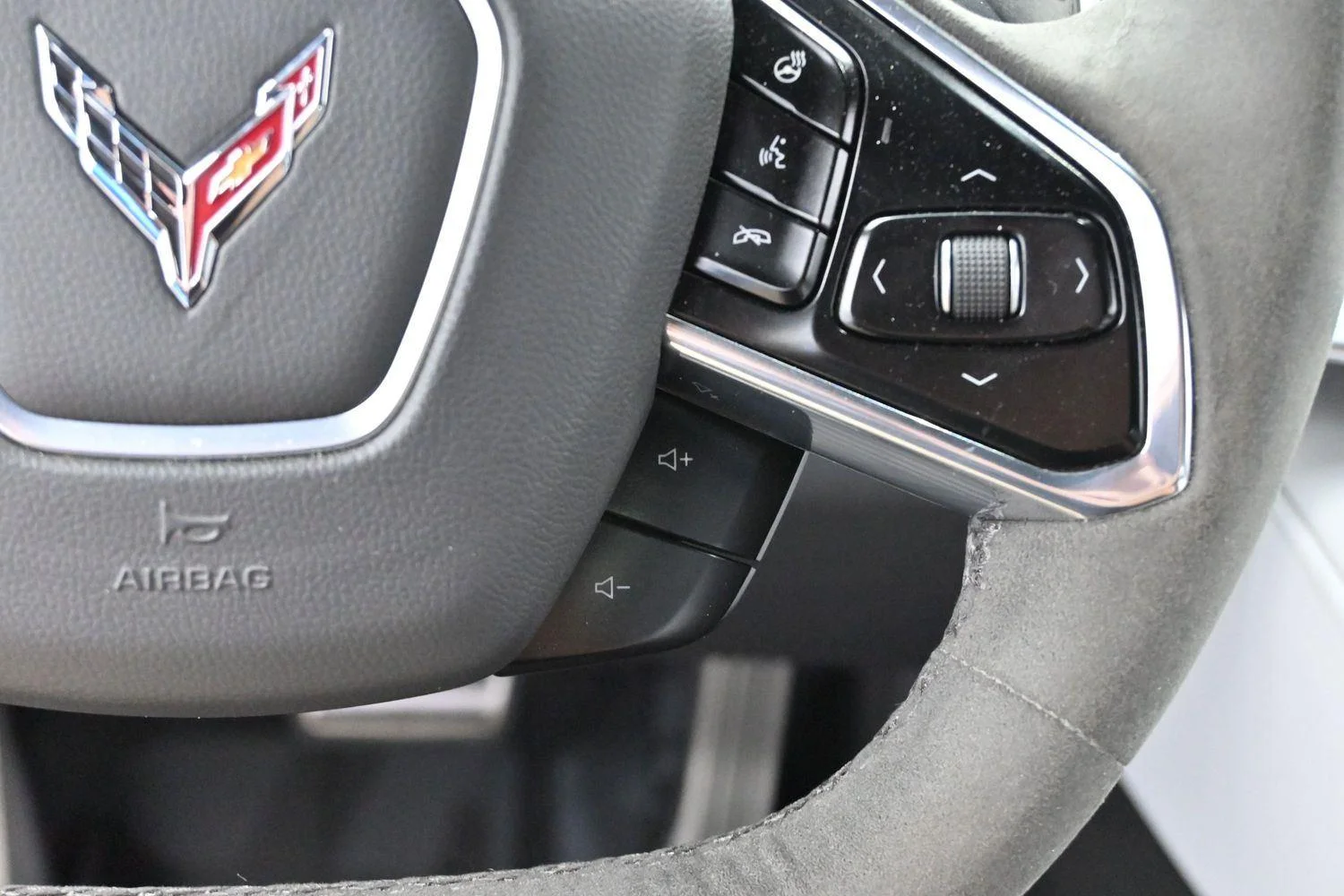 Used 2024 Rapid Blue Chevrolet 2LT image 17