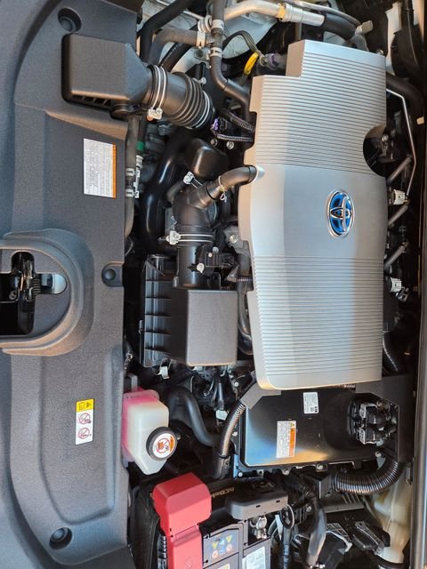 Used 2017 White Toyota Two image 25