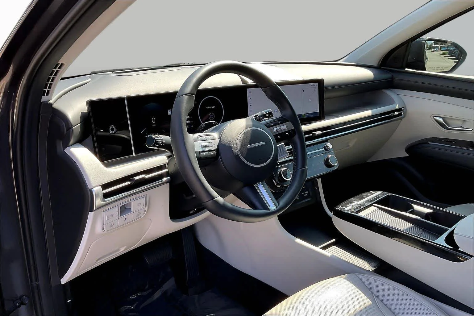 Used 2025 Titan Gray Hyundai Limited image 35