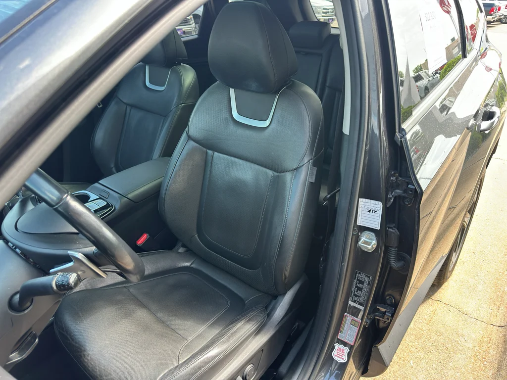 Used 2023 Gray Hyundai Limited image 29