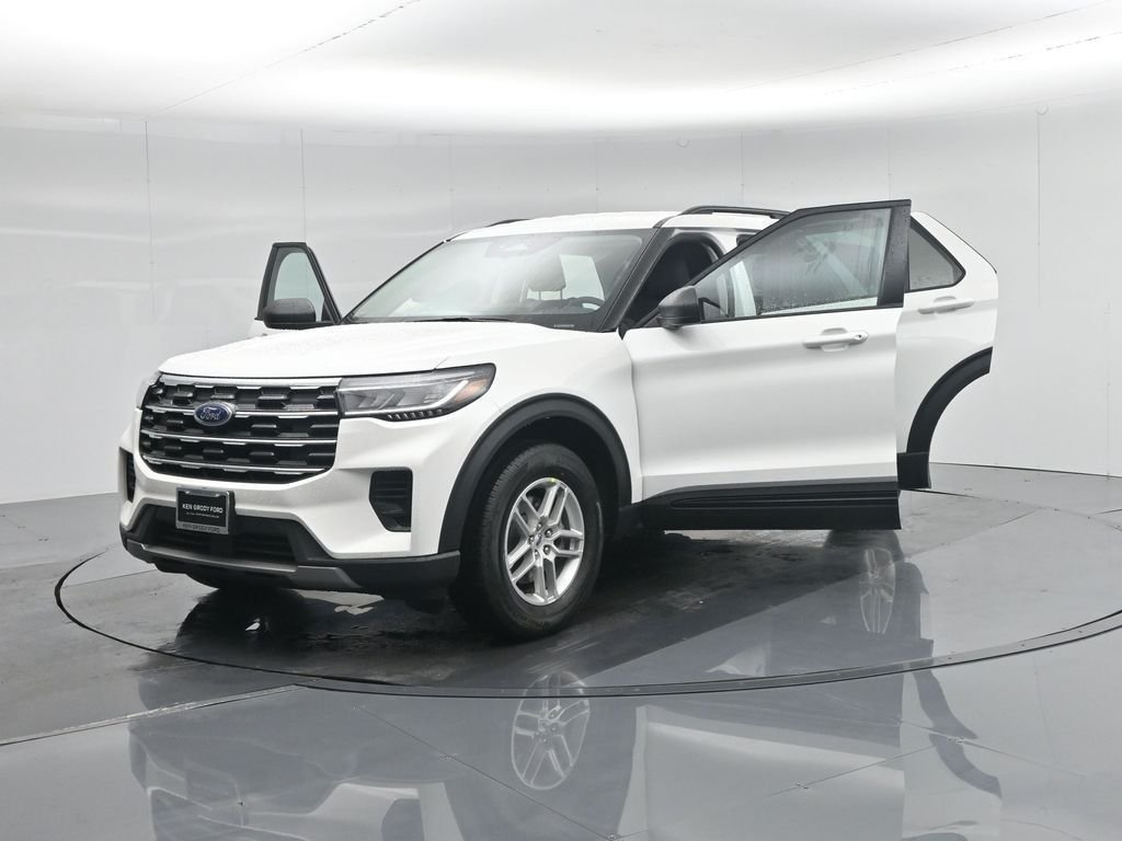New 2026 Star White Metallic Tri-Coat Ford Active image 61