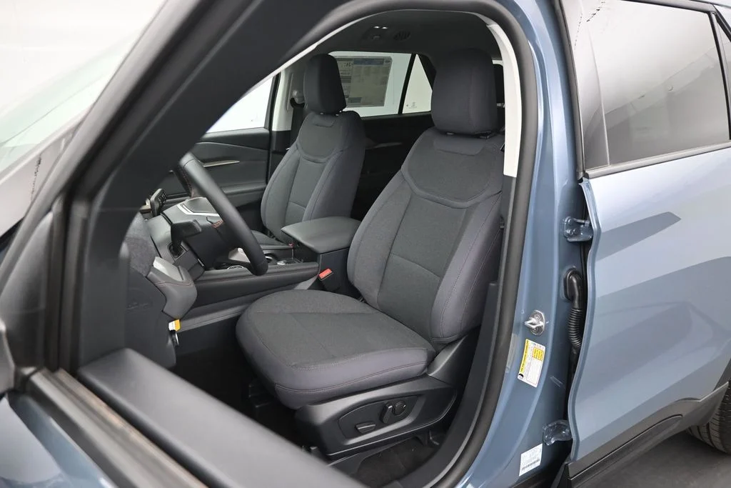 New 2026 Vapor Blue Metallic Ford Active image 8