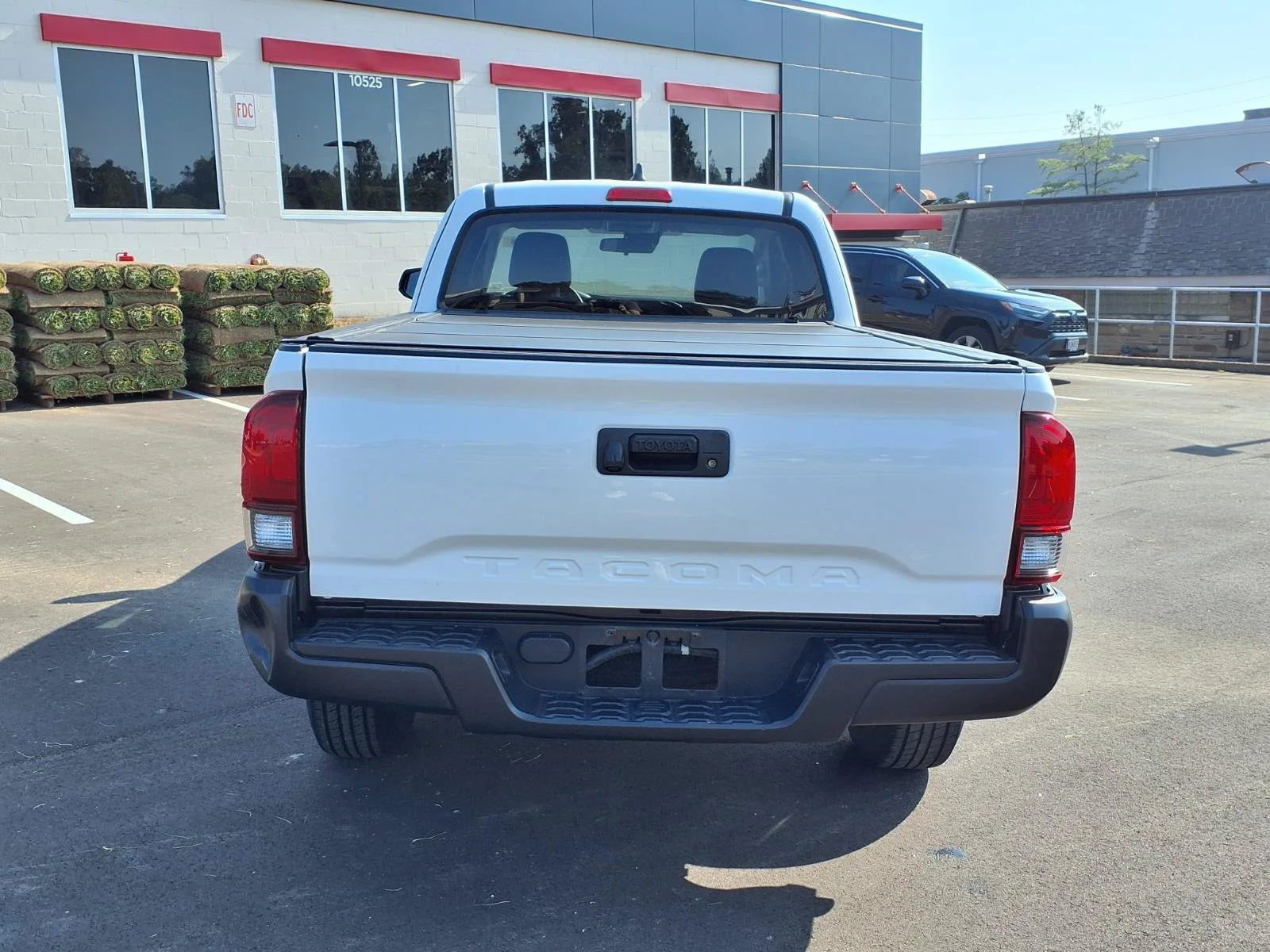 Certified Used 2022 White Toyota SR image 23